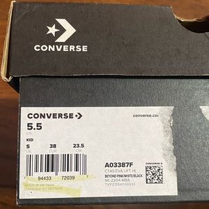 Converse purple platformed